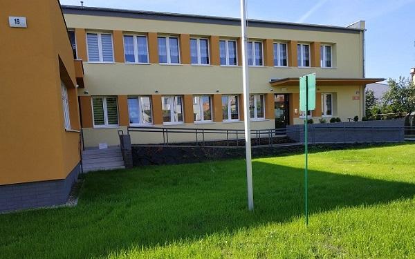 Przedszkole nr 7 i Zespół Szkół Rolniczo Budowlanych w Lesznie już po remoncie! Co się zmieniło?
